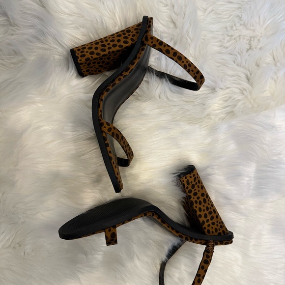 Wild Diva leopard heels - Picture 3 of 3